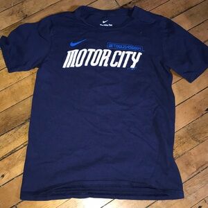 Nike Detroit Tigers Motor City Navy Graphic Tee #31 Riley Greene